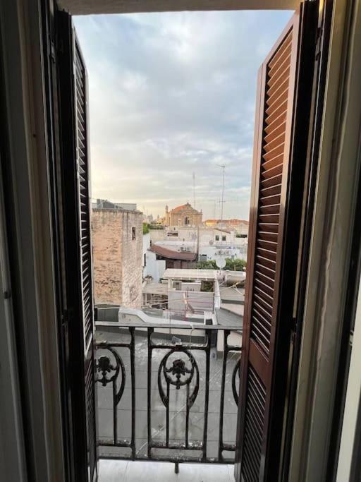 شقة A Flat With A View In The Heart Of The Old Town باري المظهر الخارجي الصورة