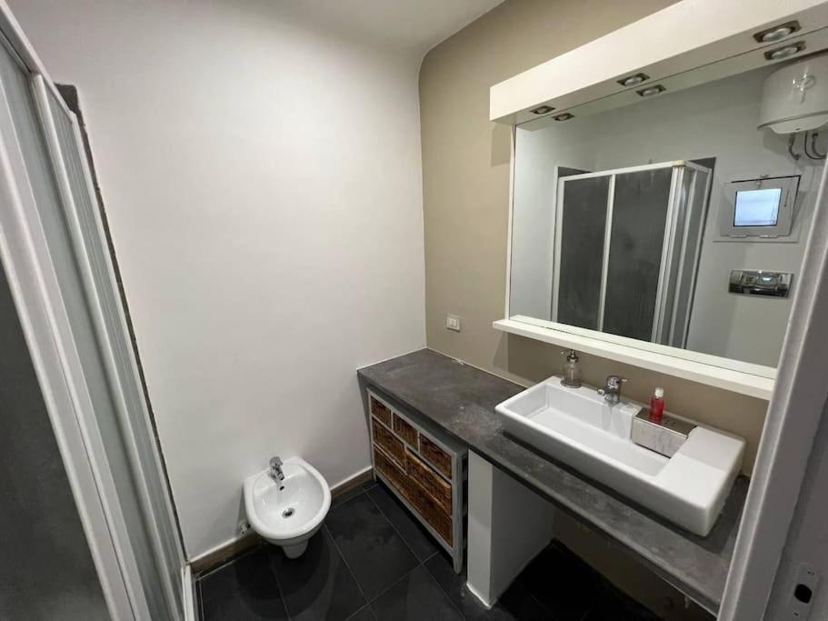 شقة A Flat With A View In The Heart Of The Old Town باري المظهر الخارجي الصورة